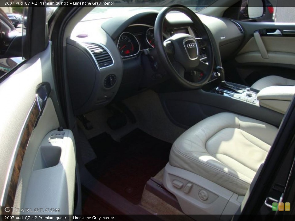Limestone Grey Interior Prime Interior for the 2007 Audi Q7 4.2 Premium quattro #39373570