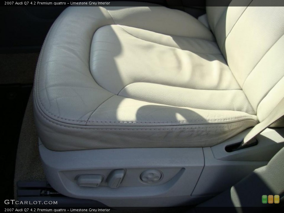 Limestone Grey Interior Photo for the 2007 Audi Q7 4.2 Premium quattro #39373642