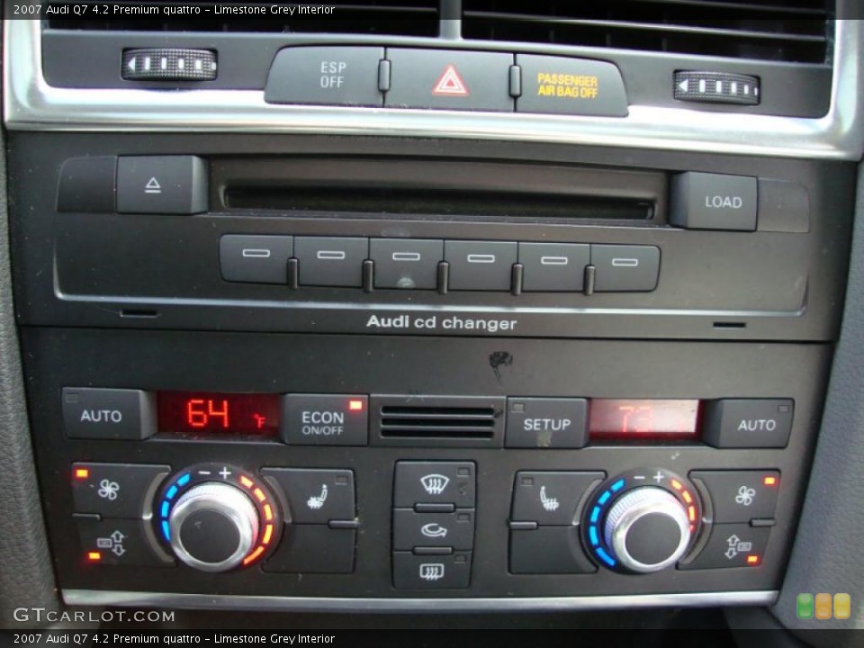 Limestone Grey Interior Controls for the 2007 Audi Q7 4.2 Premium quattro #39373978