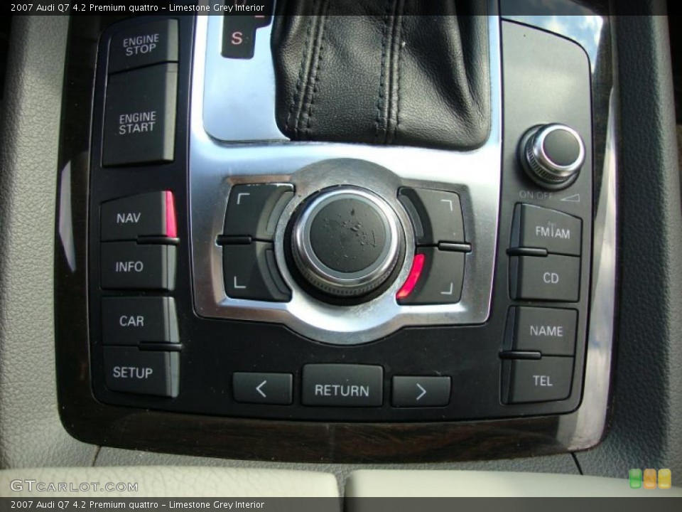 Limestone Grey Interior Controls for the 2007 Audi Q7 4.2 Premium quattro #39374002