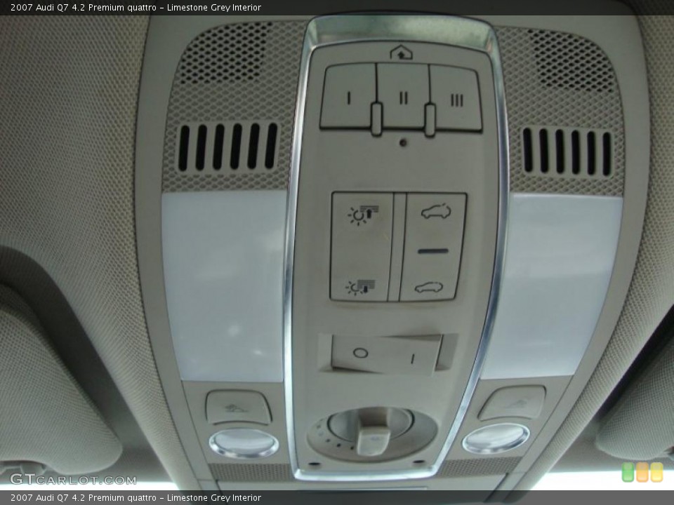 Limestone Grey Interior Controls for the 2007 Audi Q7 4.2 Premium quattro #39374014