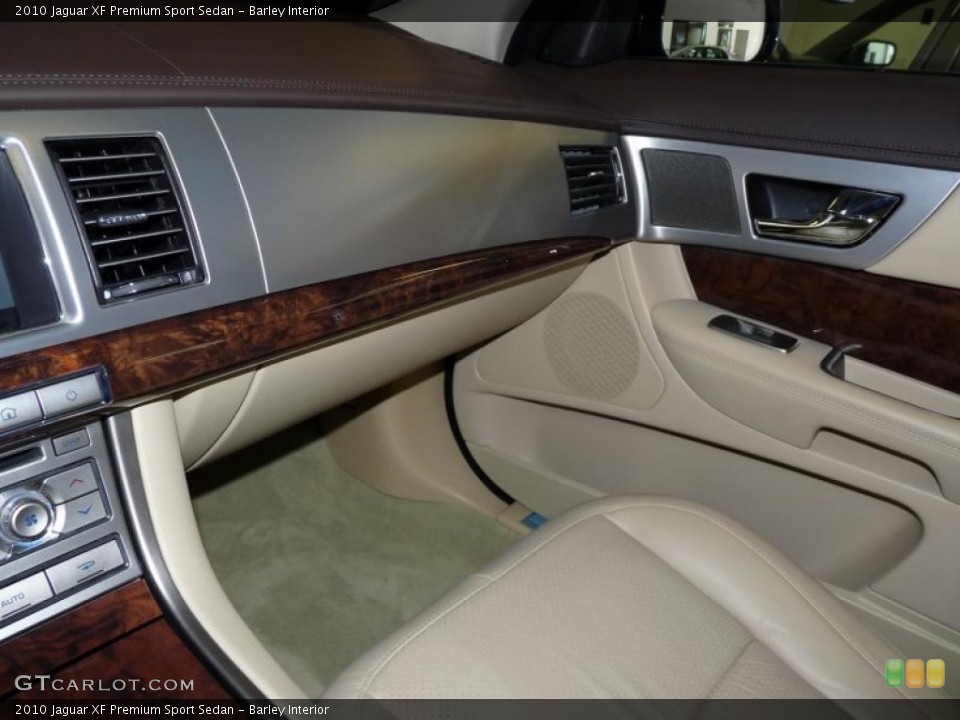 Barley Interior Photo for the 2010 Jaguar XF Premium Sport Sedan #39374542