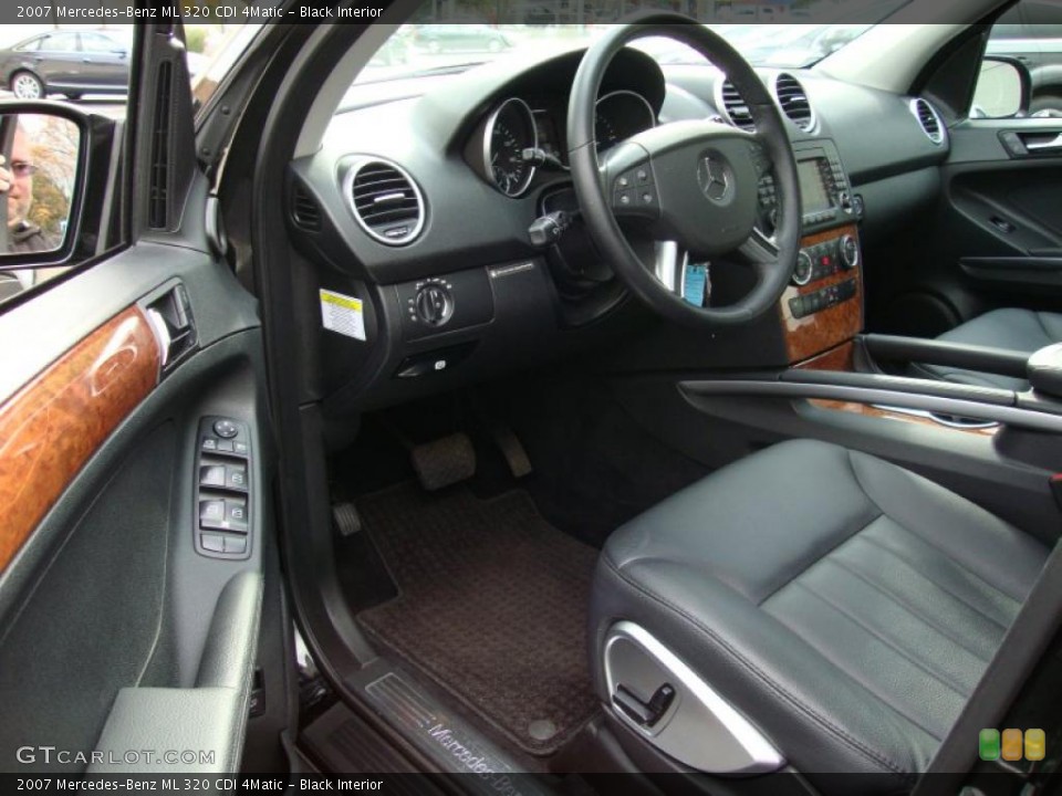 Black Interior Prime Interior for the 2007 Mercedes-Benz ML 320 CDI 4Matic #39375418
