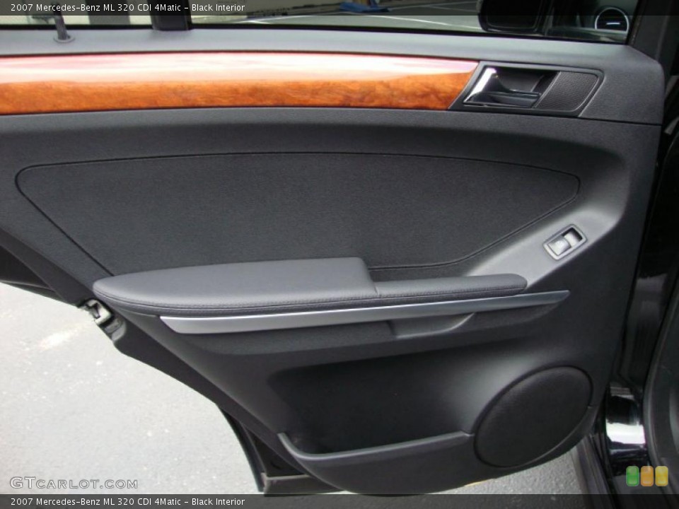 Black Interior Door Panel for the 2007 Mercedes-Benz ML 320 CDI 4Matic #39375614