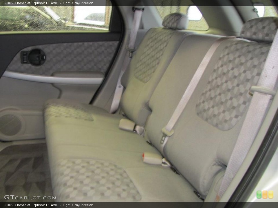 Light Gray Interior Photo for the 2009 Chevrolet Equinox LS AWD #39376230