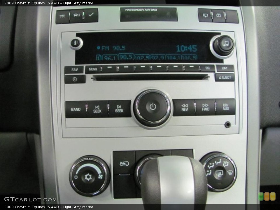Light Gray Interior Controls for the 2009 Chevrolet Equinox LS AWD #39376426