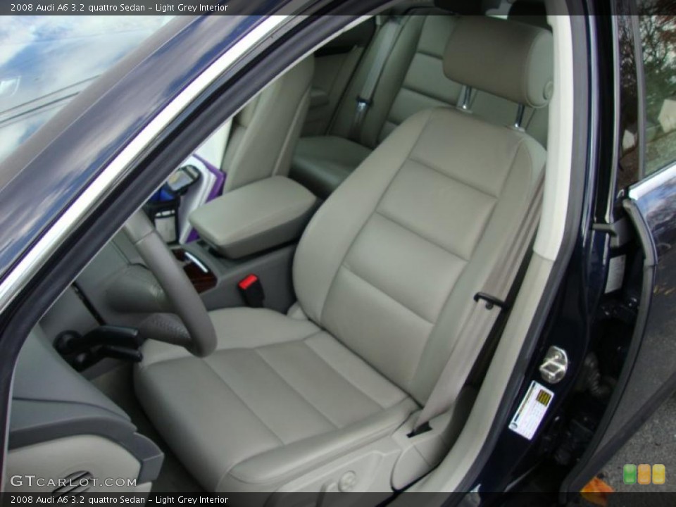 Light Grey Interior Photo for the 2008 Audi A6 3.2 quattro Sedan #39376750