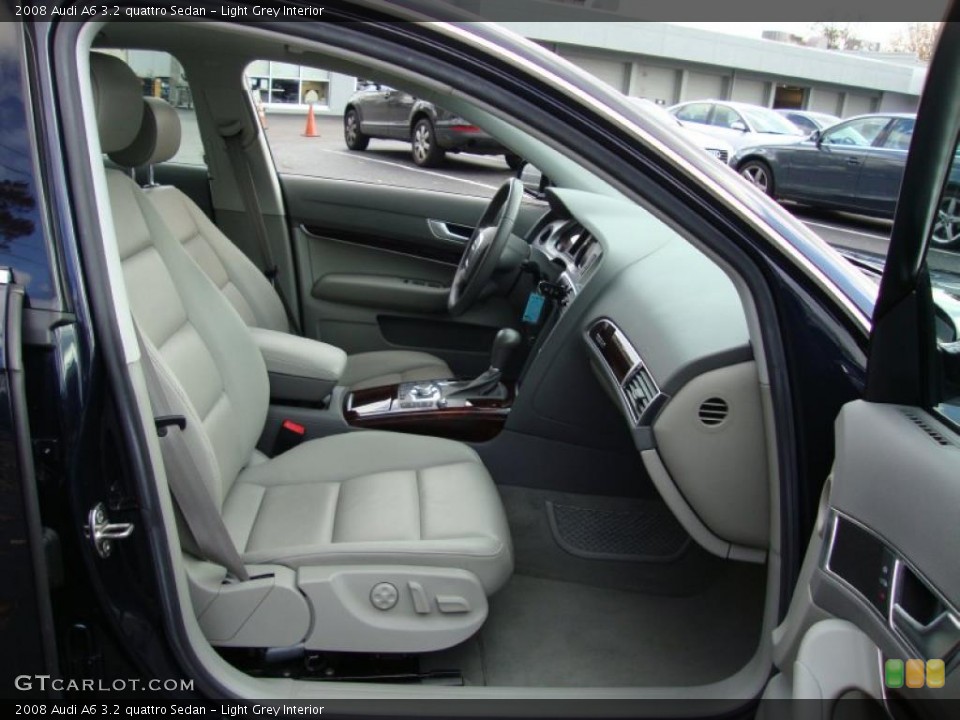 Light Grey Interior Photo for the 2008 Audi A6 3.2 quattro Sedan #39376826