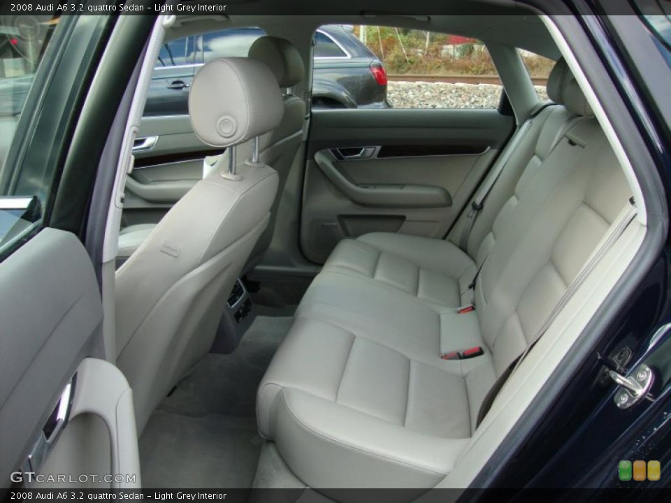Light Grey Interior Photo for the 2008 Audi A6 3.2 quattro Sedan #39376838
