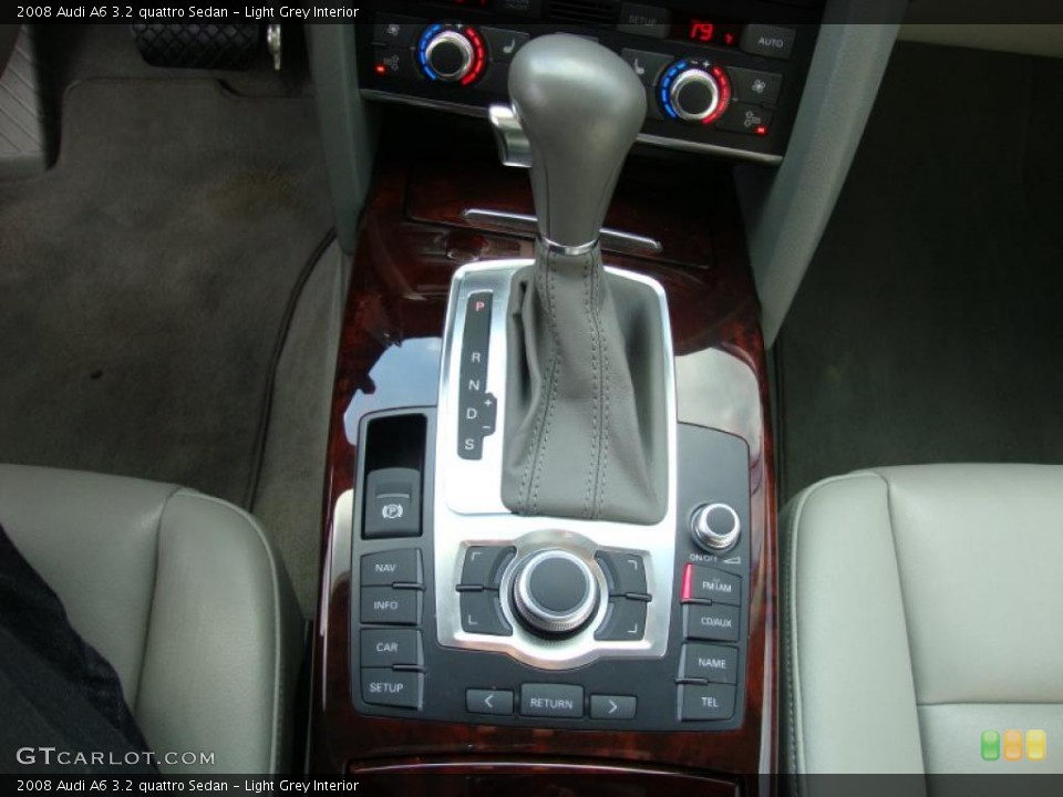 Light Grey Interior Transmission for the 2008 Audi A6 3.2 quattro Sedan #39377002