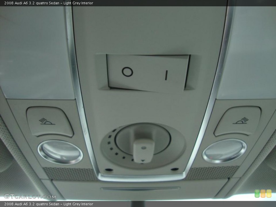 Light Grey Interior Controls for the 2008 Audi A6 3.2 quattro Sedan #39377018