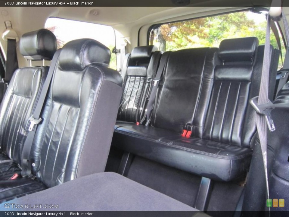 Black Interior Photo for the 2003 Lincoln Navigator Luxury 4x4 #39383929