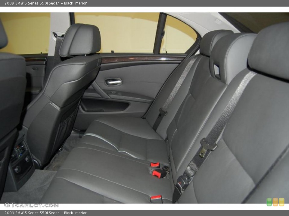 Black Interior Photo for the 2009 BMW 5 Series 550i Sedan #39386533