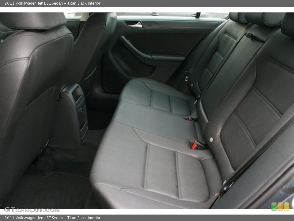 Titan Black Interior Photo for the 2011 Volkswagen Jetta SE Sedan #39386605