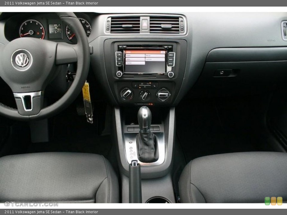Titan Black Interior Dashboard for the 2011 Volkswagen Jetta SE Sedan #39386613