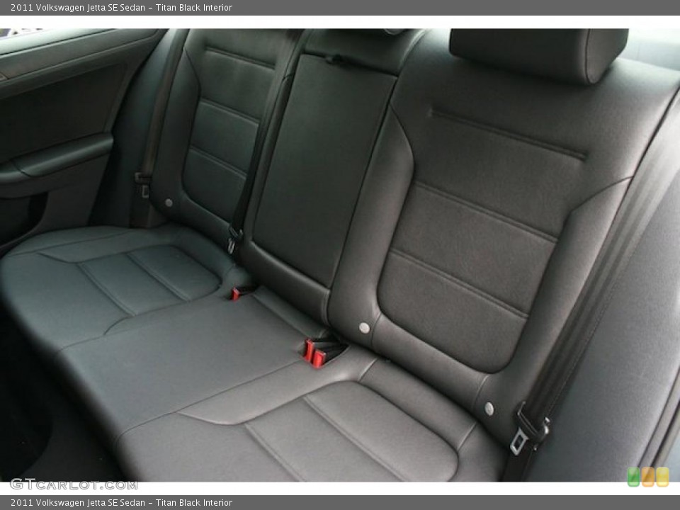 Titan Black Interior Photo for the 2011 Volkswagen Jetta SE Sedan #39386673
