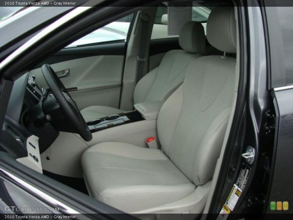Gray Interior Photo for the 2010 Toyota Venza AWD #39390541