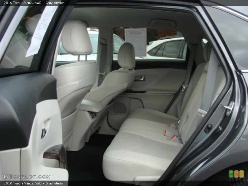 Gray Interior Photo for the 2010 Toyota Venza AWD #39390617