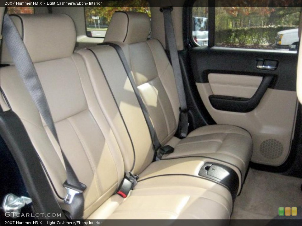 Light Cashmere/Ebony Interior Photo for the 2007 Hummer H3 X #39394593