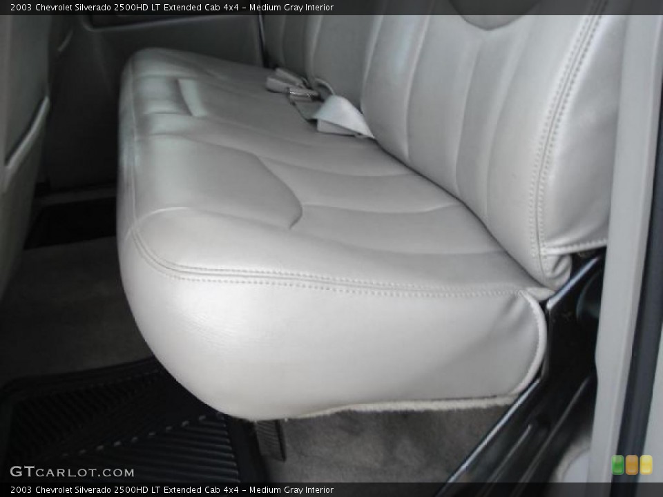 Medium Gray Interior Photo for the 2003 Chevrolet Silverado 2500HD LT Extended Cab 4x4 #39395421