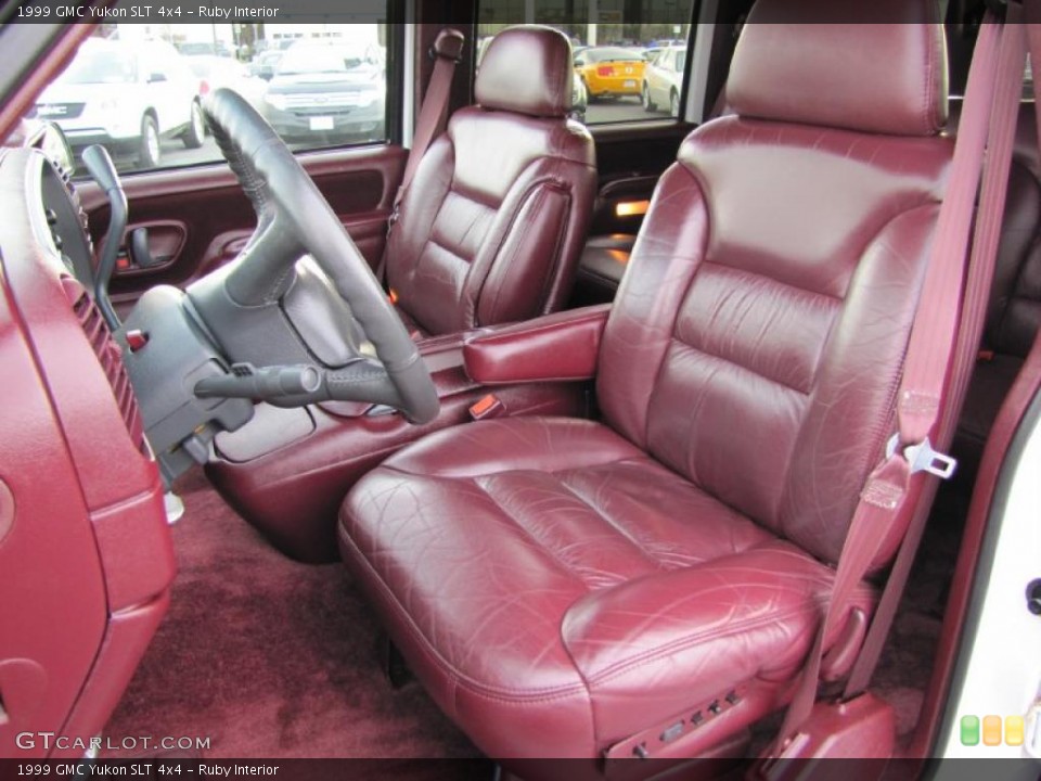 Ruby Interior Photo for the 1999 GMC Yukon SLT 4x4 #39397913