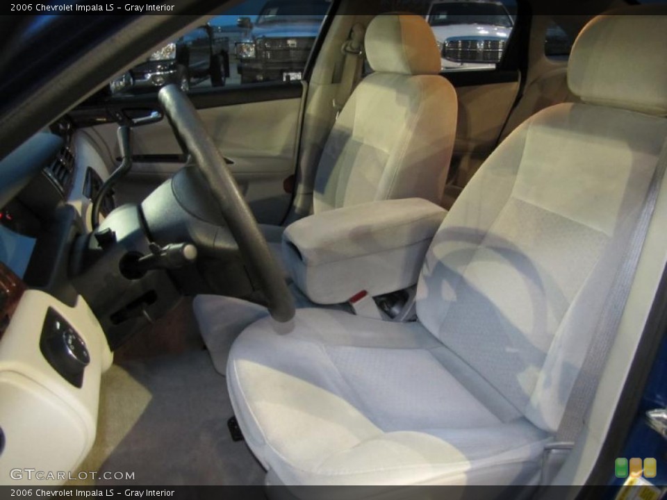 Gray Interior Photo for the 2006 Chevrolet Impala LS #39398279