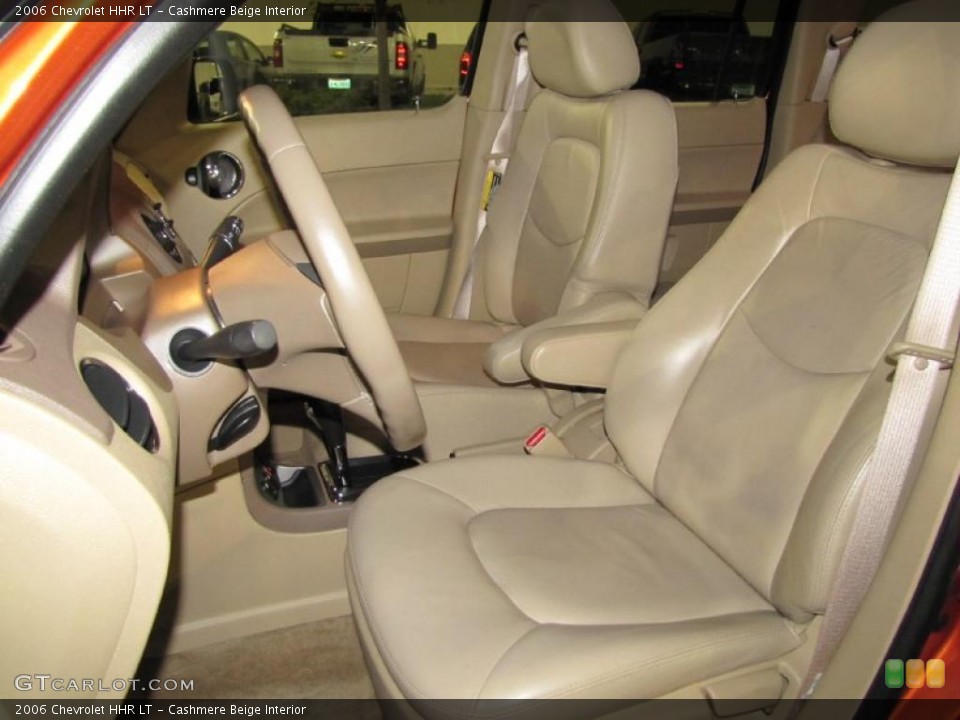 Cashmere Beige Interior Photo for the 2006 Chevrolet HHR LT #39399729