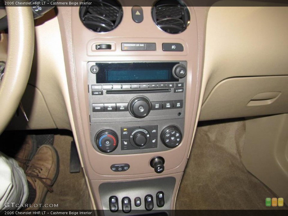Cashmere Beige Interior Controls for the 2006 Chevrolet HHR LT #39399785