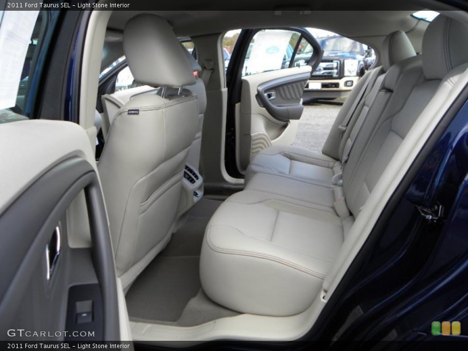 Light Stone Interior Photo for the 2011 Ford Taurus SEL #39399961