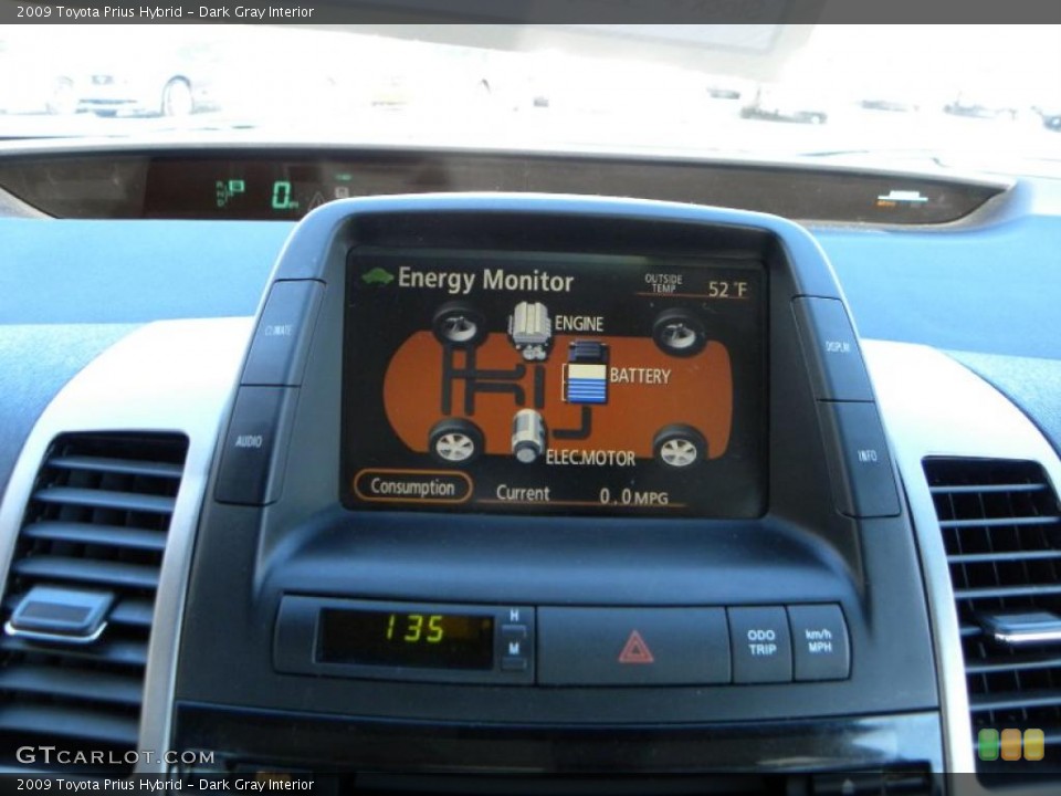 Dark Gray Interior Controls for the 2009 Toyota Prius Hybrid #39401641