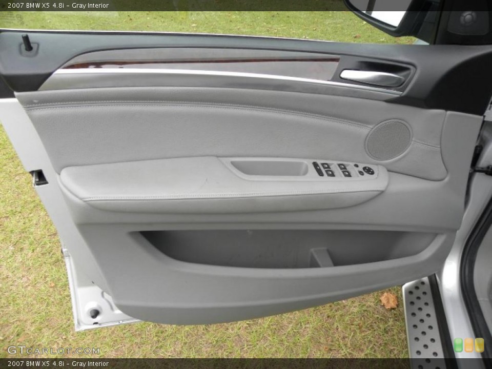 Gray Interior Door Panel for the 2007 BMW X5 4.8i #39403225