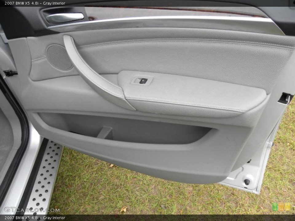 Gray Interior Door Panel for the 2007 BMW X5 4.8i #39403313