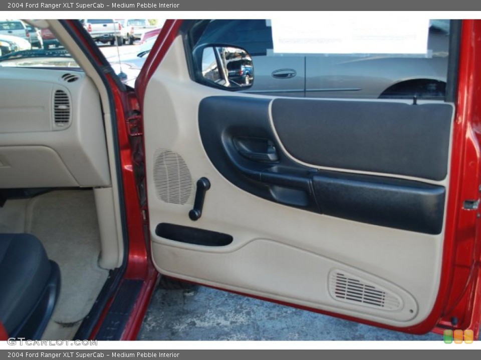 Medium Pebble Interior Door Panel for the 2004 Ford Ranger XLT SuperCab #39405113