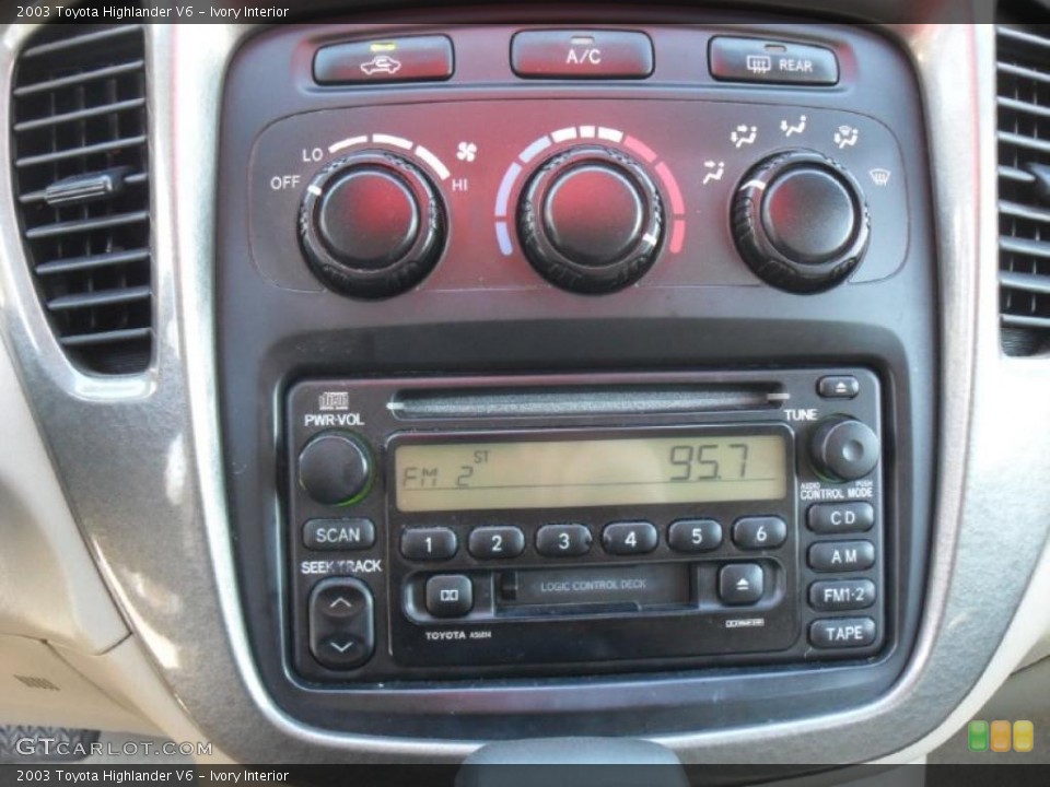Ivory Interior Controls for the 2003 Toyota Highlander V6 #39405165