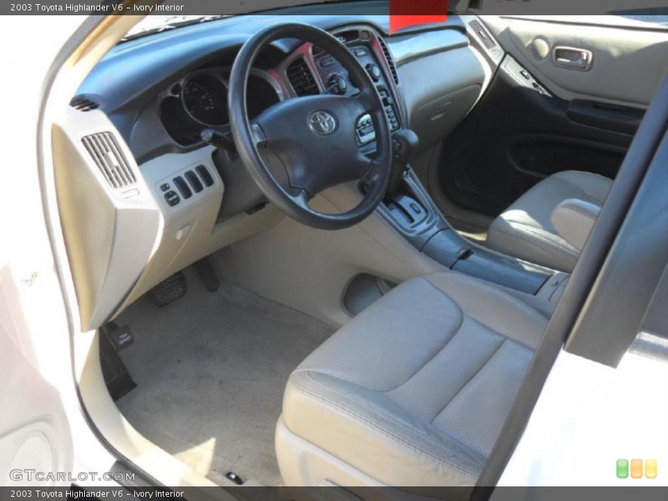 Ivory Interior Photo for the 2003 Toyota Highlander V6 #39405353
