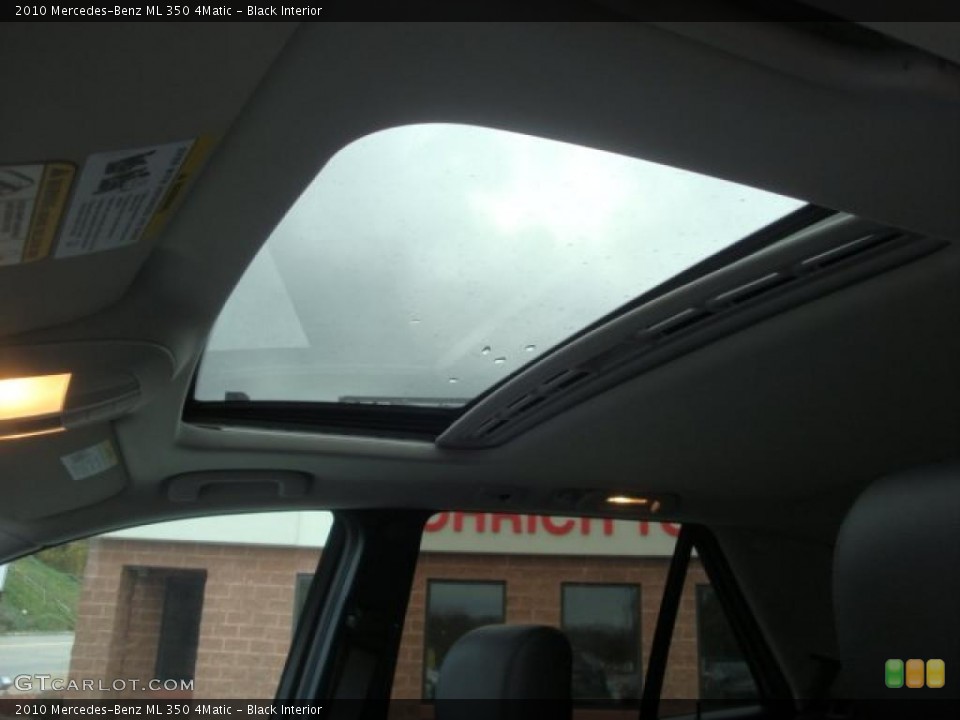 Black Interior Sunroof for the 2010 Mercedes-Benz ML 350 4Matic #39409441