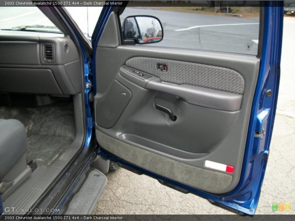 Dark Charcoal Interior Door Panel for the 2003 Chevrolet Avalanche 1500 Z71 4x4 #39409489