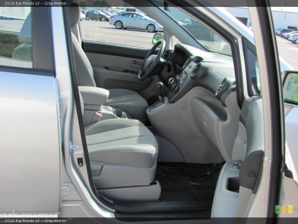 Gray Interior Photo for the 2010 Kia Rondo LX #39411757