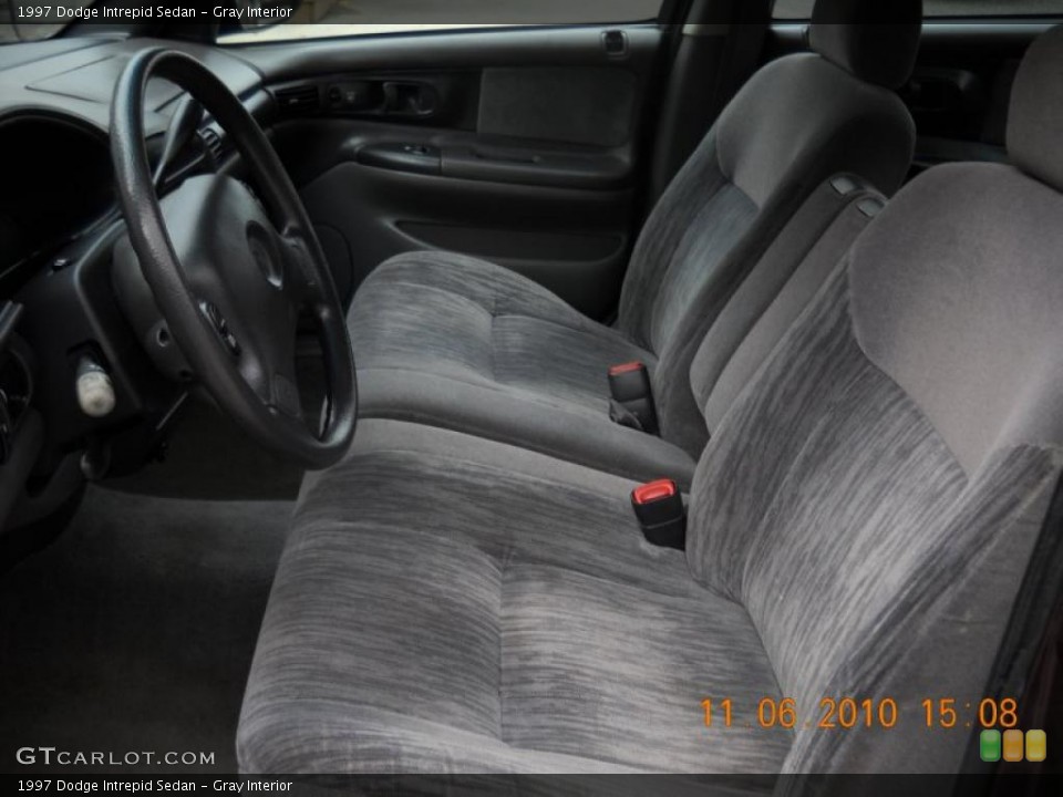 Gray Interior Photo for the 1997 Dodge Intrepid Sedan #39415257