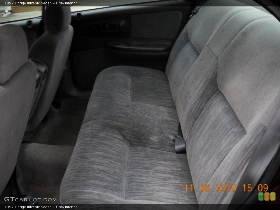Gray Interior Photo for the 1997 Dodge Intrepid Sedan #39415445
