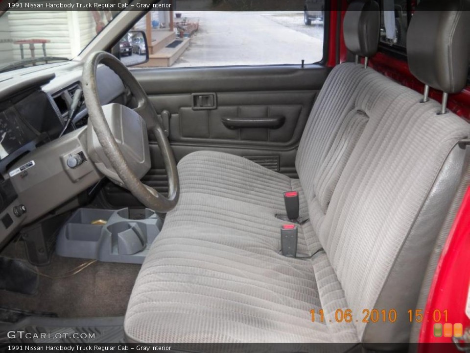 Gray Interior Photo for the 1991 Nissan Hardbody Truck Regular Cab #39415669