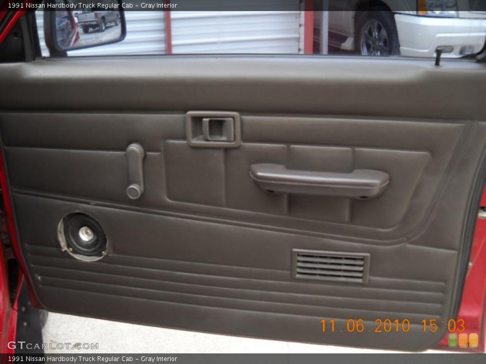 Gray Interior Door Panel for the 1991 Nissan Hardbody Truck Regular Cab #39415761