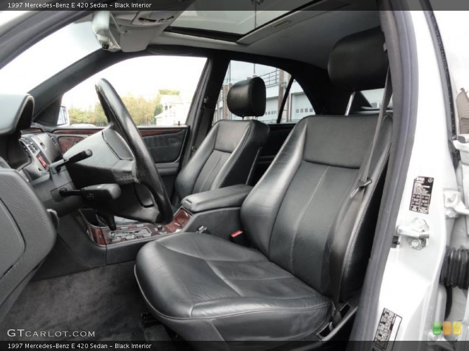 Black Interior Photo for the 1997 Mercedes-Benz E 420 Sedan #39418149
