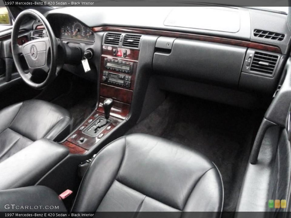 Black Interior Photo for the 1997 Mercedes-Benz E 420 Sedan #39418197