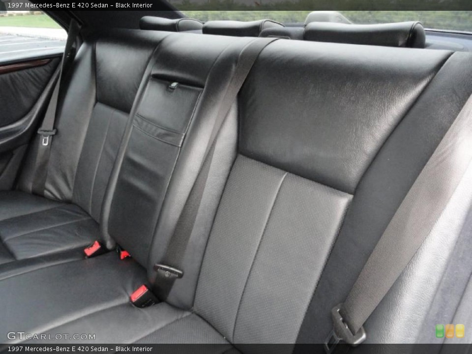 Black Interior Photo for the 1997 Mercedes-Benz E 420 Sedan #39418245