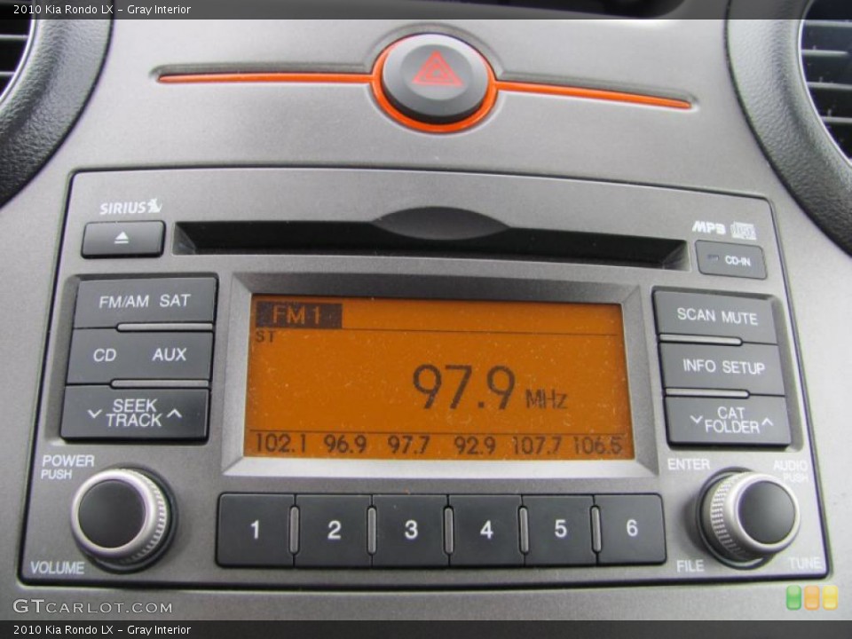 Gray Interior Controls for the 2010 Kia Rondo LX #39420081