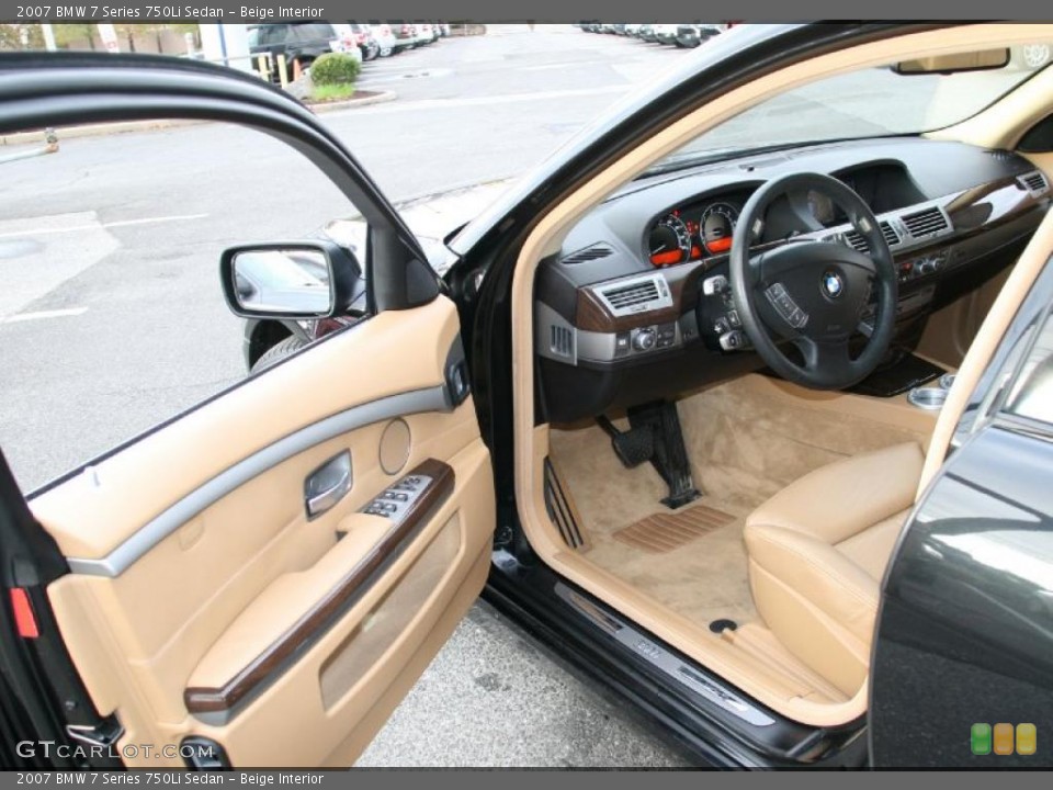 Beige Interior Photo for the 2007 BMW 7 Series 750Li Sedan #39422342