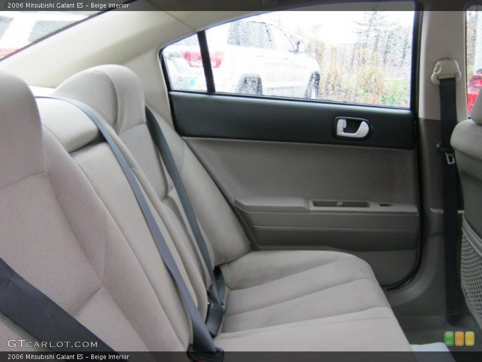 Beige Interior Photo for the 2006 Mitsubishi Galant ES #39422974