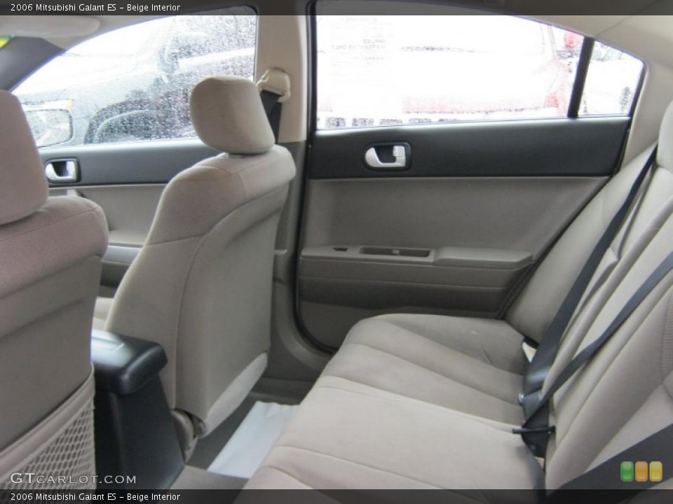 Beige Interior Photo for the 2006 Mitsubishi Galant ES #39423082