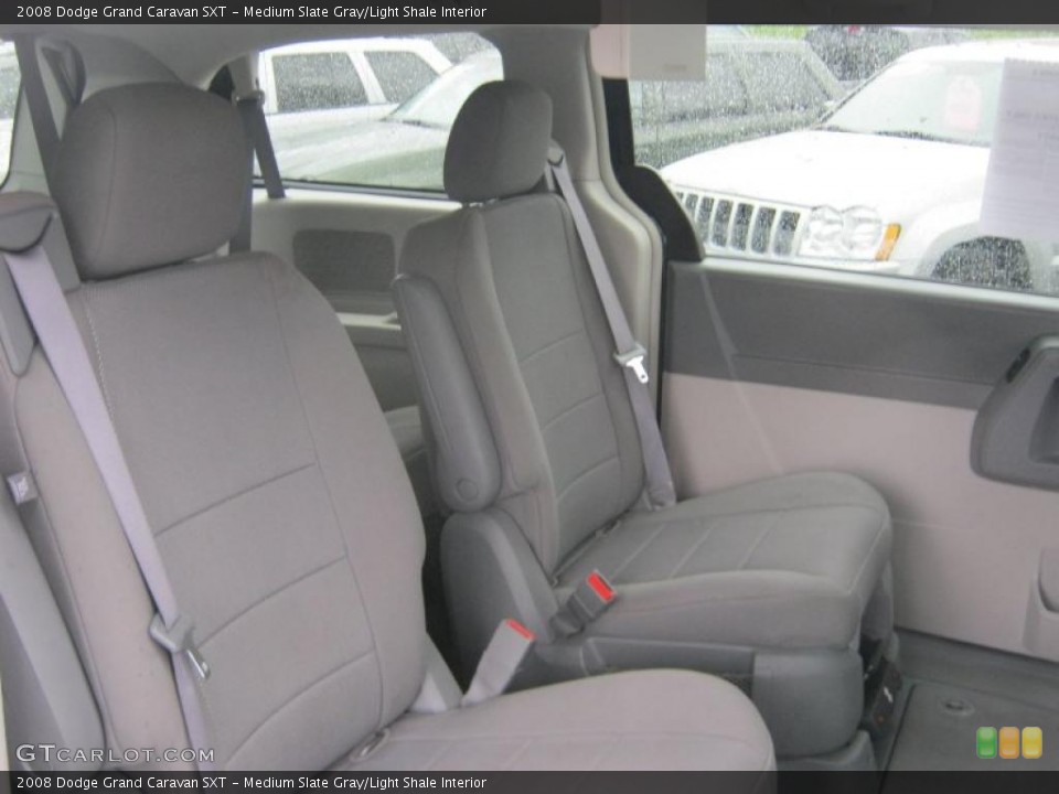 Medium Slate Gray/Light Shale Interior Photo for the 2008 Dodge Grand Caravan SXT #39423782